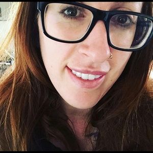 Meet your Posher, Christine